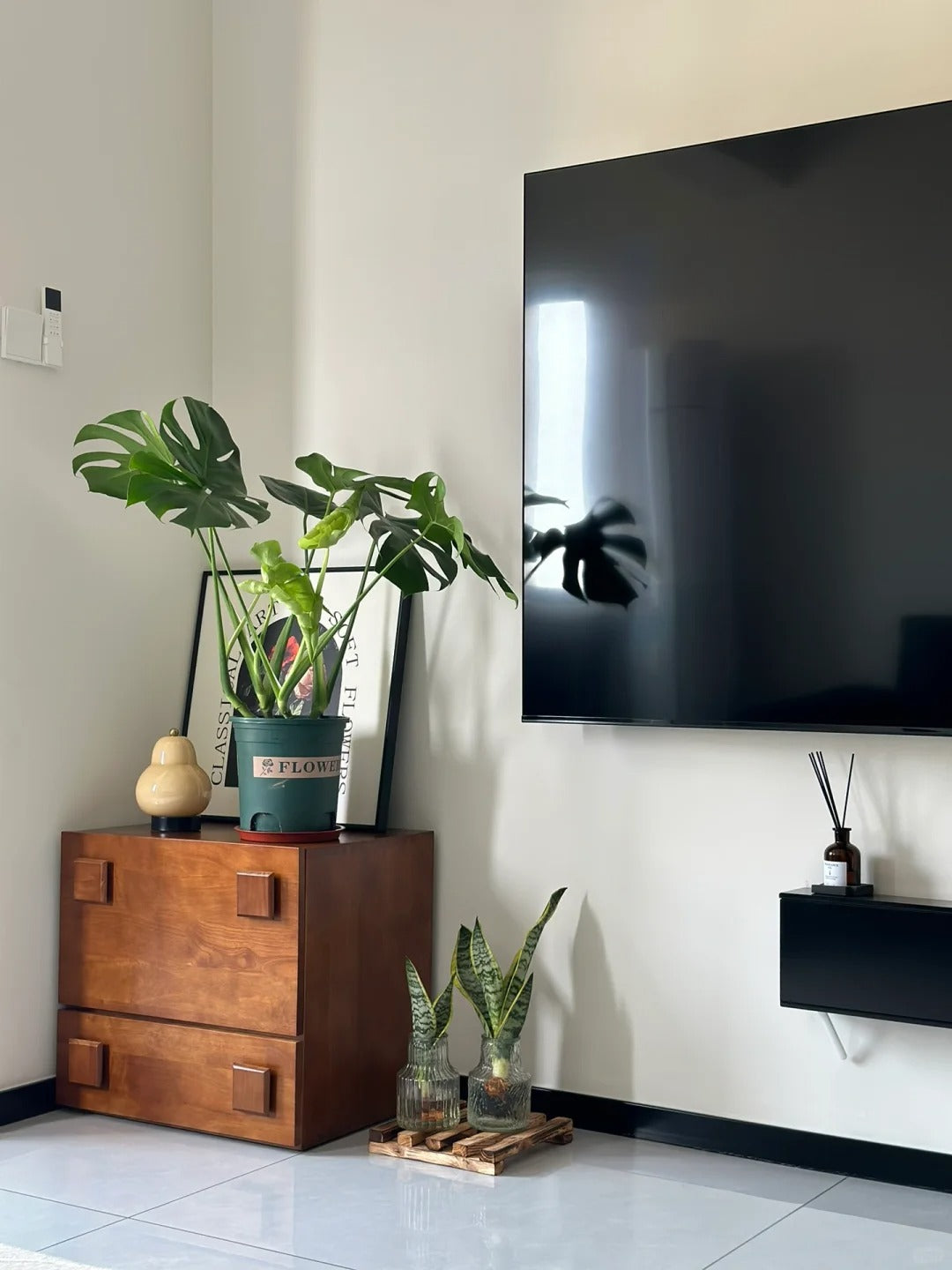 Sunny time from Pootoo furniture experts