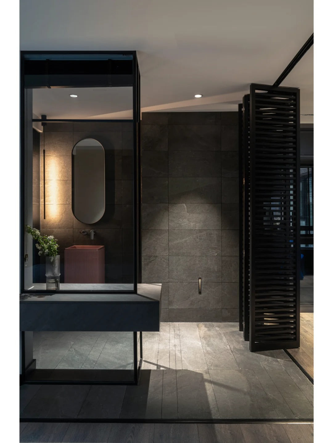 Pootoo accompanies you into everyday life