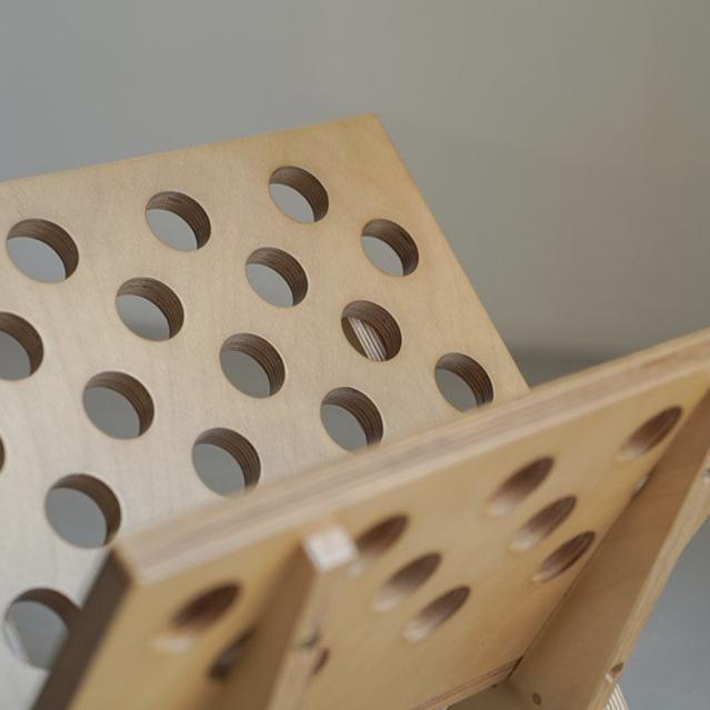 POOTOO's Solid Wood & Ocean Plywood Storage Rack Magazine Holder Detail White Background Image Highlighting the exquisite craftsmanship and thoughtful design features, showcasing the durability and elegance of this magazine holder.